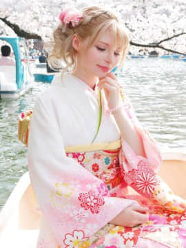 Twitter@Peachmilky_15_stroiesMedia72409