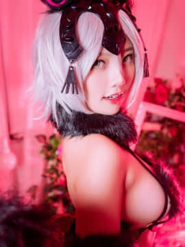 [Messie Huang] Jeanne Alter Wolf_22