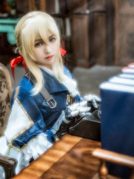 [Twitter] 鳗鱼霏儿 ManU Manyu (@manu_manyu)_376_330_D7aeTs1UEAArrtZ