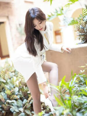 XIUREN No.2973: Yang Chen Chen (杨晨晨sugar)_XIUREN-No.2973-Yang-Chen-Chen-sugar-008