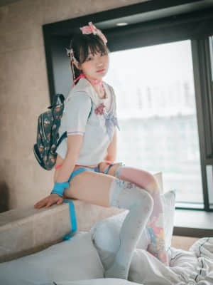 Mimmi - Mochilero en Violeta_13
