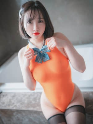 [DJAWA] Yeeun - Swimming Lessons #6_DJAWA_00103