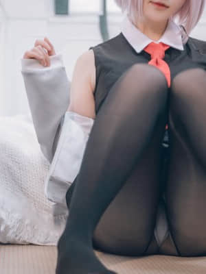 [是本末末] 玛修ONE_aiweifulishe.com009