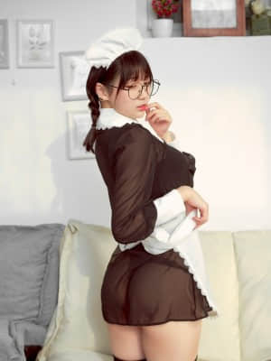 [周叽是可爱兔兔] 眼镜女仆 Sweet House Maid + 3V_07