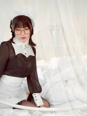 [周叽是可爱兔兔] 眼镜女仆 Sweet House Maid + 3V_12