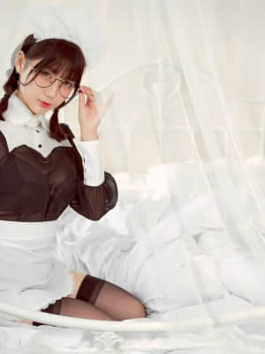 [周叽是可爱兔兔] 眼镜女仆 Sweet House Maid + 3V_13
