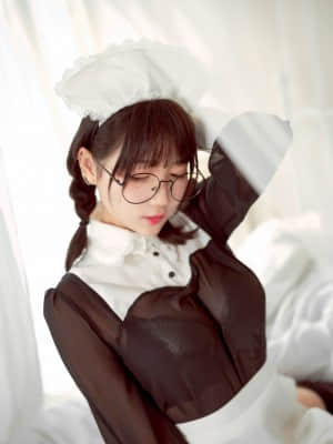 [周叽是可爱兔兔] 眼镜女仆 Sweet House Maid + 3V_20