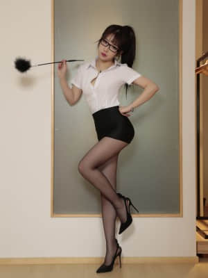 小女巫露娜- 老师 Sexy Teacher_06