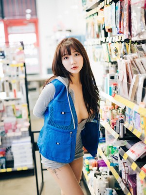 [Loozy] Son Ye-Eun - Convenience Store Part Timer_25